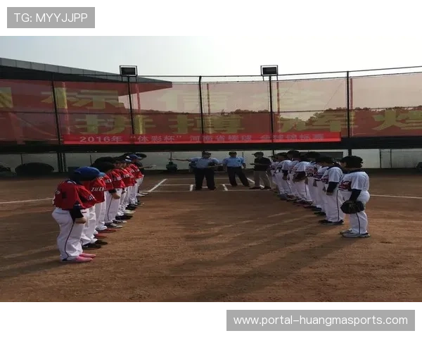 防雨设施与积水清理设备保障广州青少年垒球赛顺利进行